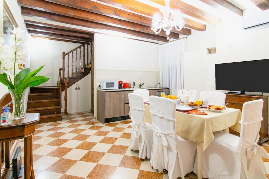 Residence Alma - Rialto Bridge Венеція Екстер'єр фото